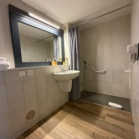 Greet En Beaujolais A6 Hotel 3*