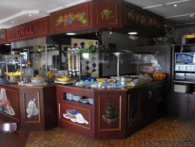 Greet En Beaujolais A6 فندق